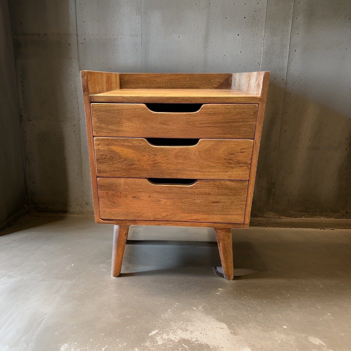 HLHF Carter 1042 Side Table Occasional Furniture Store Burlington Ontario Near Me