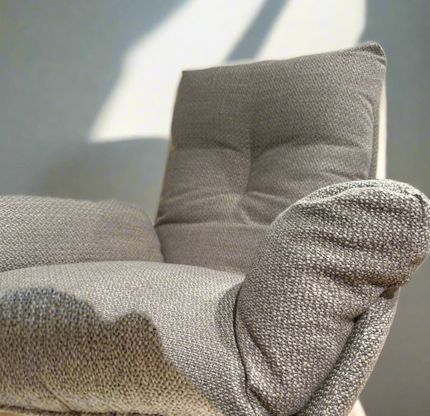 HLHF Contour Chair & Ottoman Accent Chairs Furniture Store Burlington Ontario Near Me