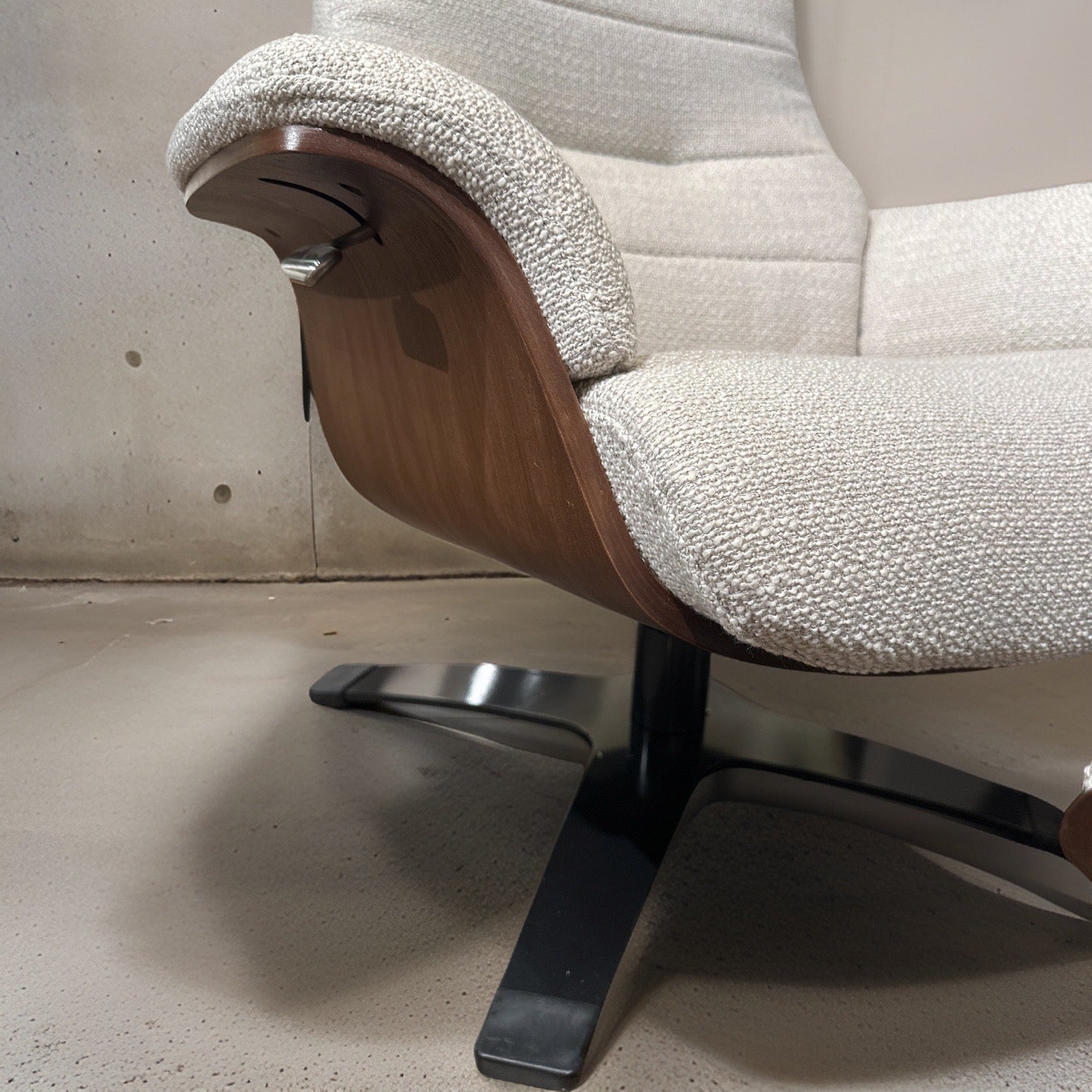 HLHF Arch Lounge Accent Chair & Ottoman - Cream Accent Chairs Furniture Store Burlington Ontario Near Me