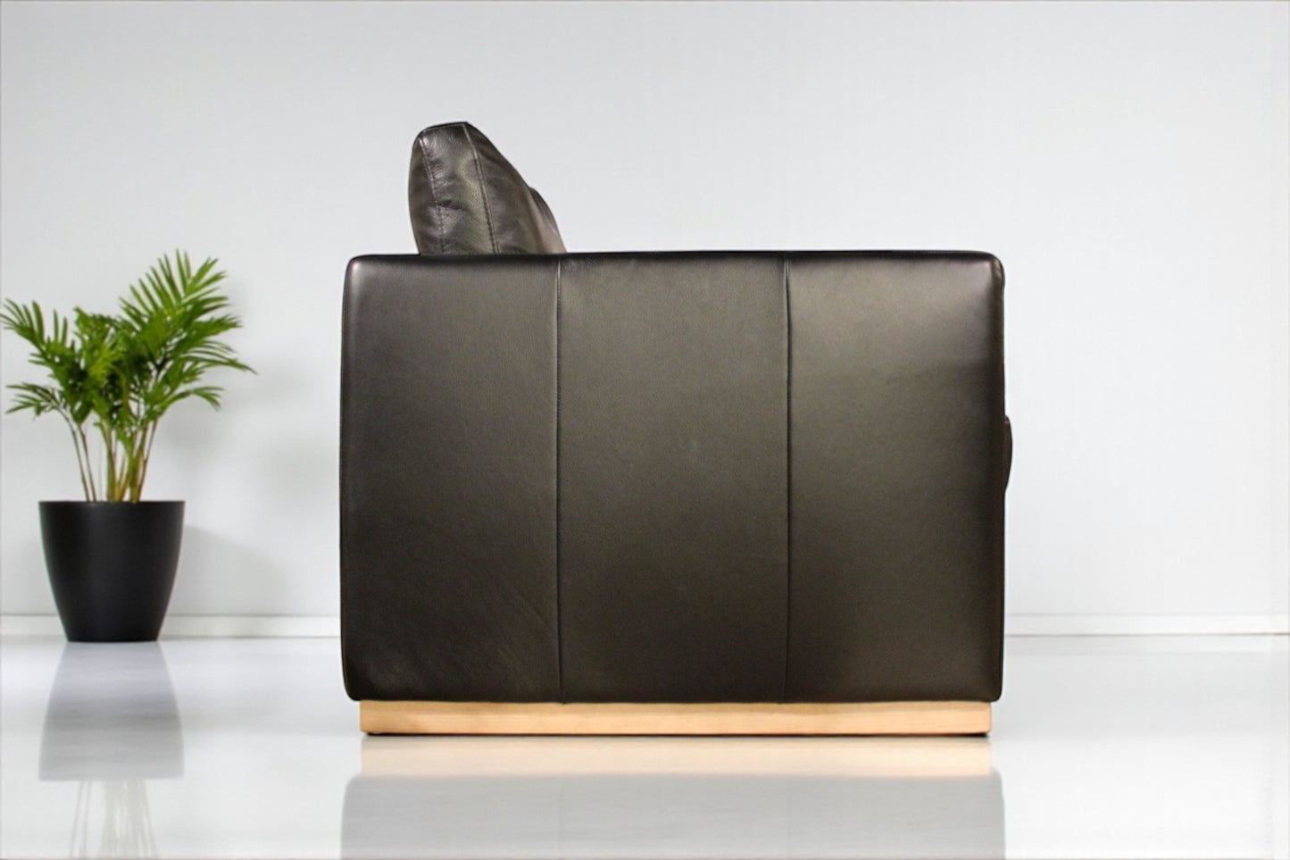HLHF Club Swivel Accent Chair - Black Accent Chairs, Living Furniture Store Burlington Ontario Near Me