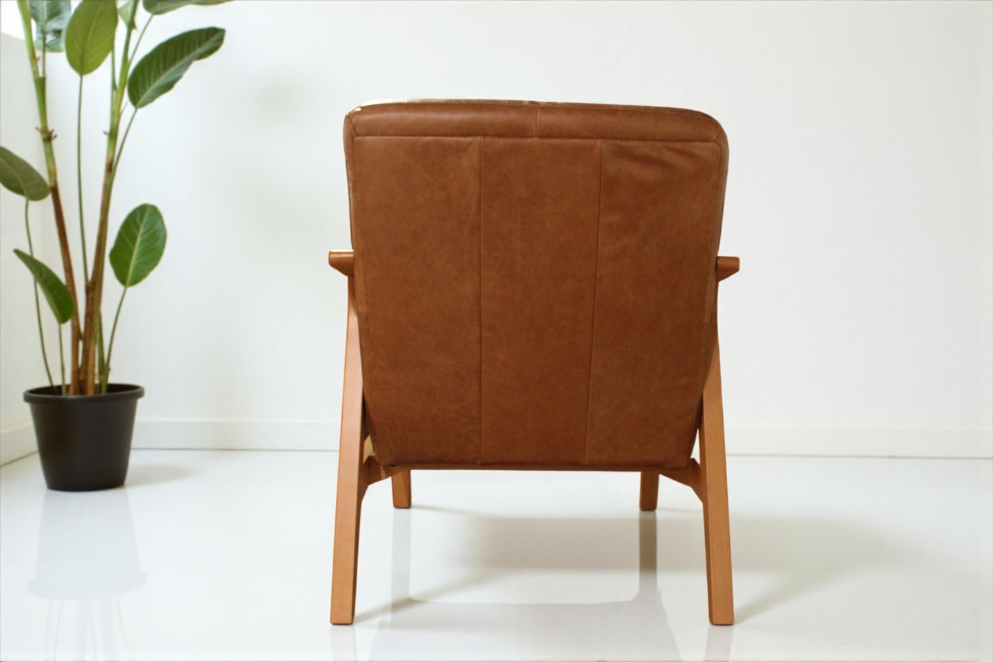 HLHF A1067 Edge Leather Accent Chair Accent Chairs, Living Furniture Store Burlington Ontario Near Me