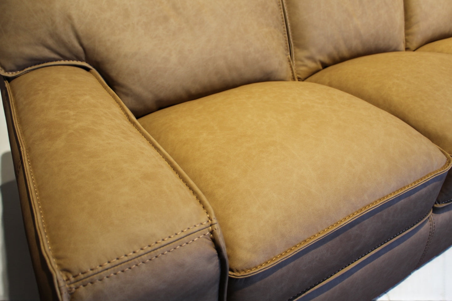 HLHF Maestro Leather Sofa Living Furniture Store Burlington Ontario Near Me