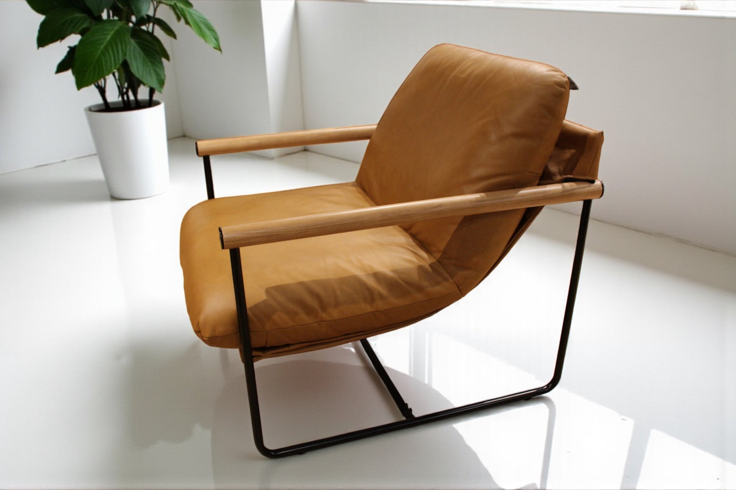 HLHF KFY2021 Launch Leather Accent Chair Accent Chairs Furniture Store Burlington Ontario Near Me