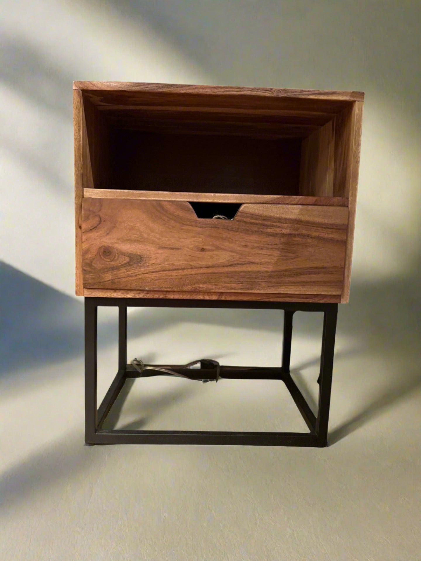 HLHF Carter 1032 Side Table Occasional Furniture Store Burlington Ontario Near Me
