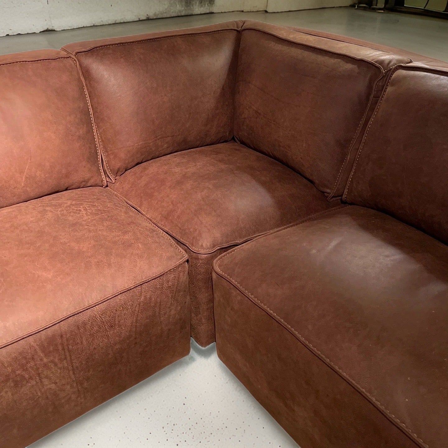 HLHF Stallone Leather Sectional Living Furniture Store Burlington Ontario Near Me 