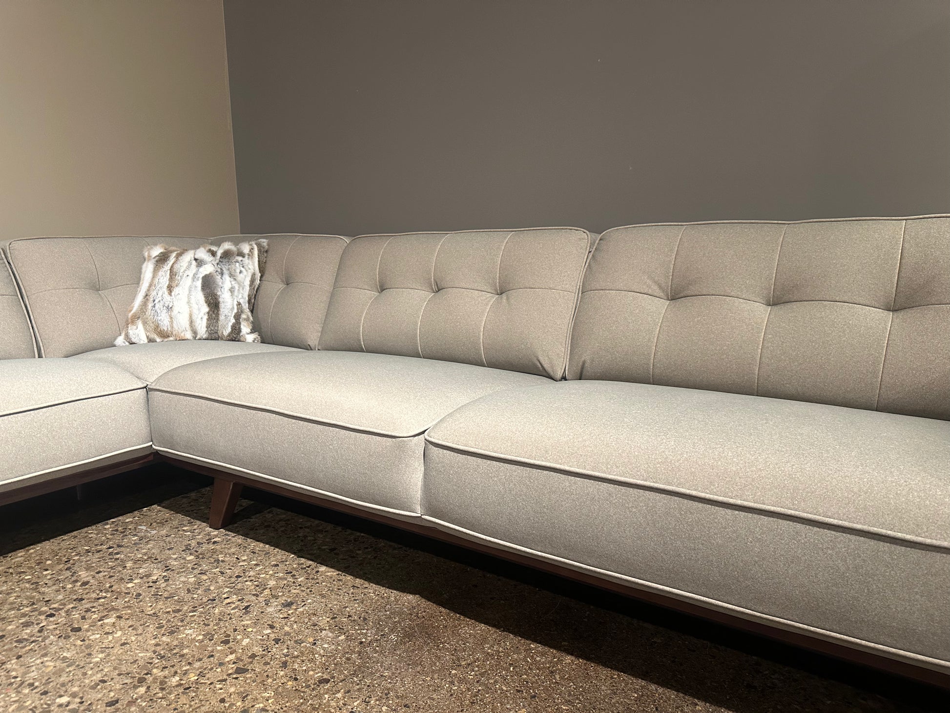 HLHF Vesper Sand Sectional - (5606) Living Furniture Store Burlington Ontario Near Me 