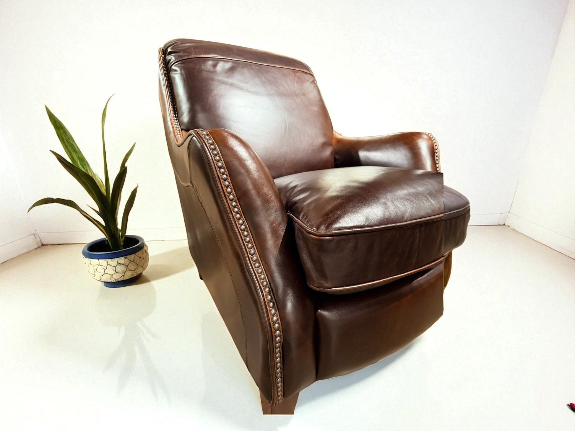 HLHF Sandcherry Leather Chair Accent Chairs, Living, Sale Furniture Store Burlington Ontario Near Me 
