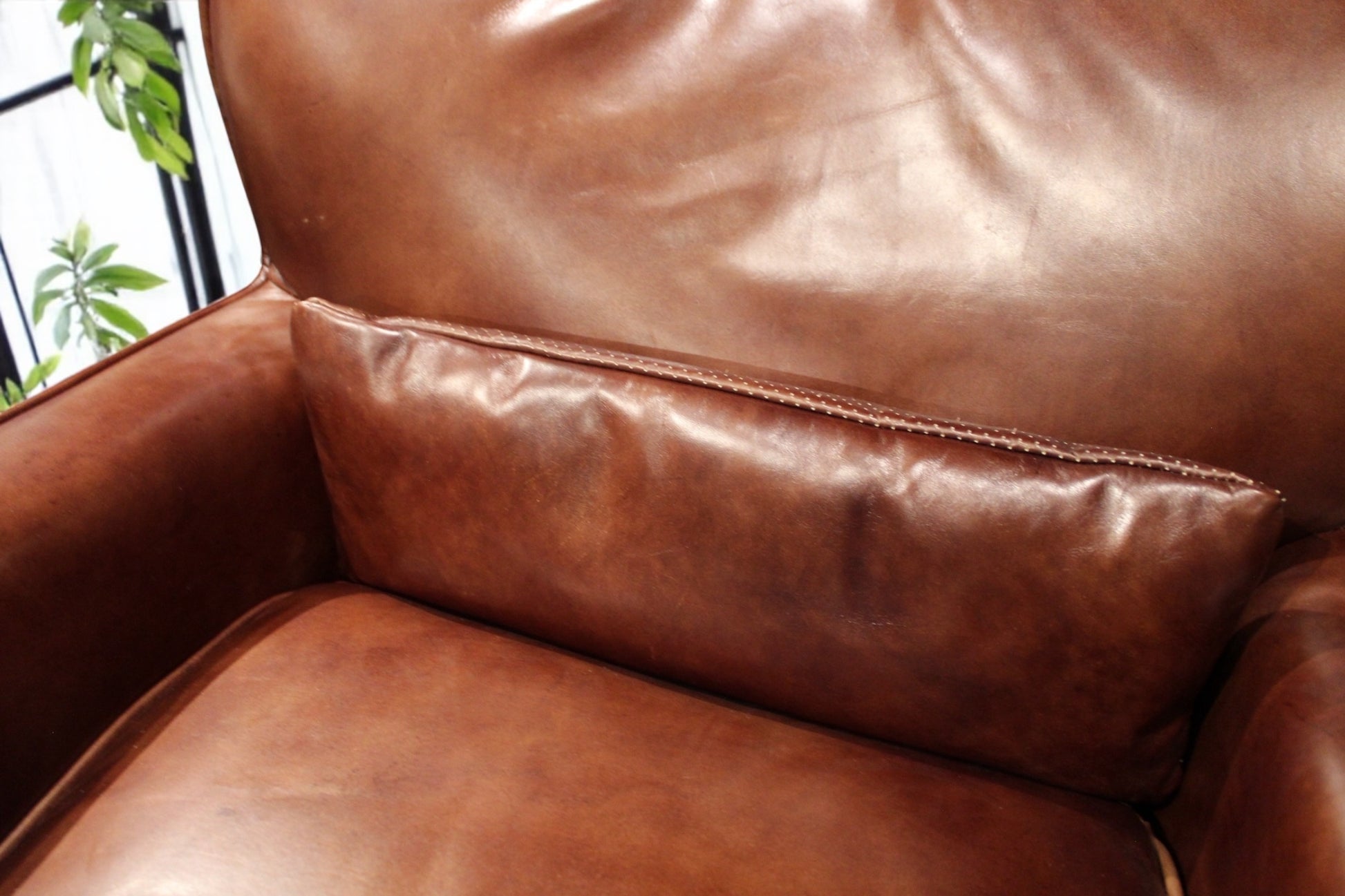 HLHF 7710-10 Loft Leather Chair Accent Chairs, Living Furniture Store Burlington Ontario Near Me 
