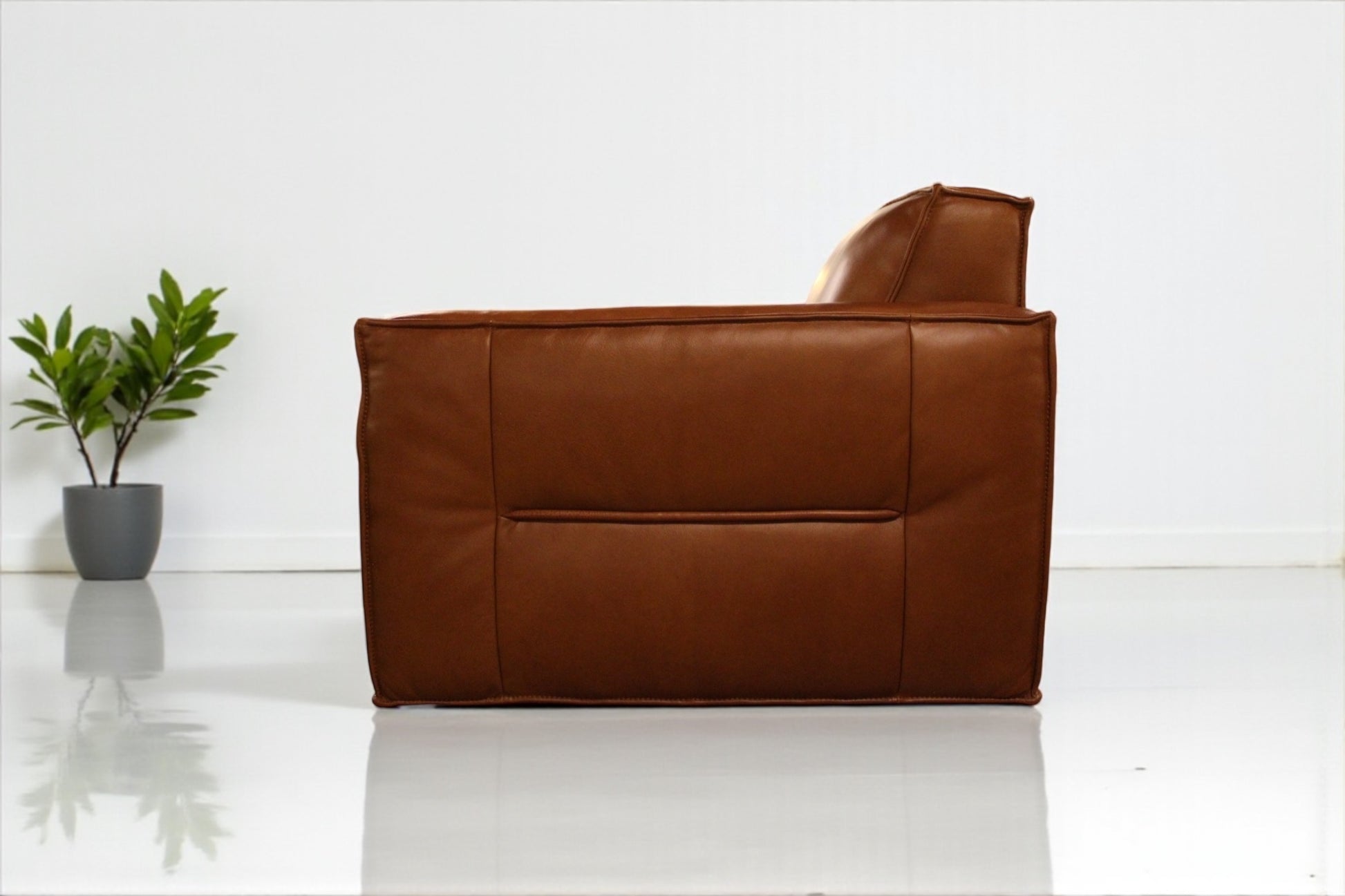 HLHF W1372 Leather Swivel Chair - 3 Colours Accent Chairs, Living Furniture Store Burlington Ontario Near Me 