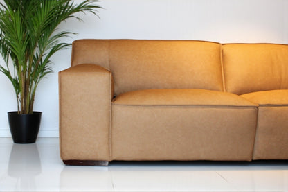 HLHF Maestro Leather Sectional Living, New Arrivals Furniture Store Burlington Ontario Near Me 