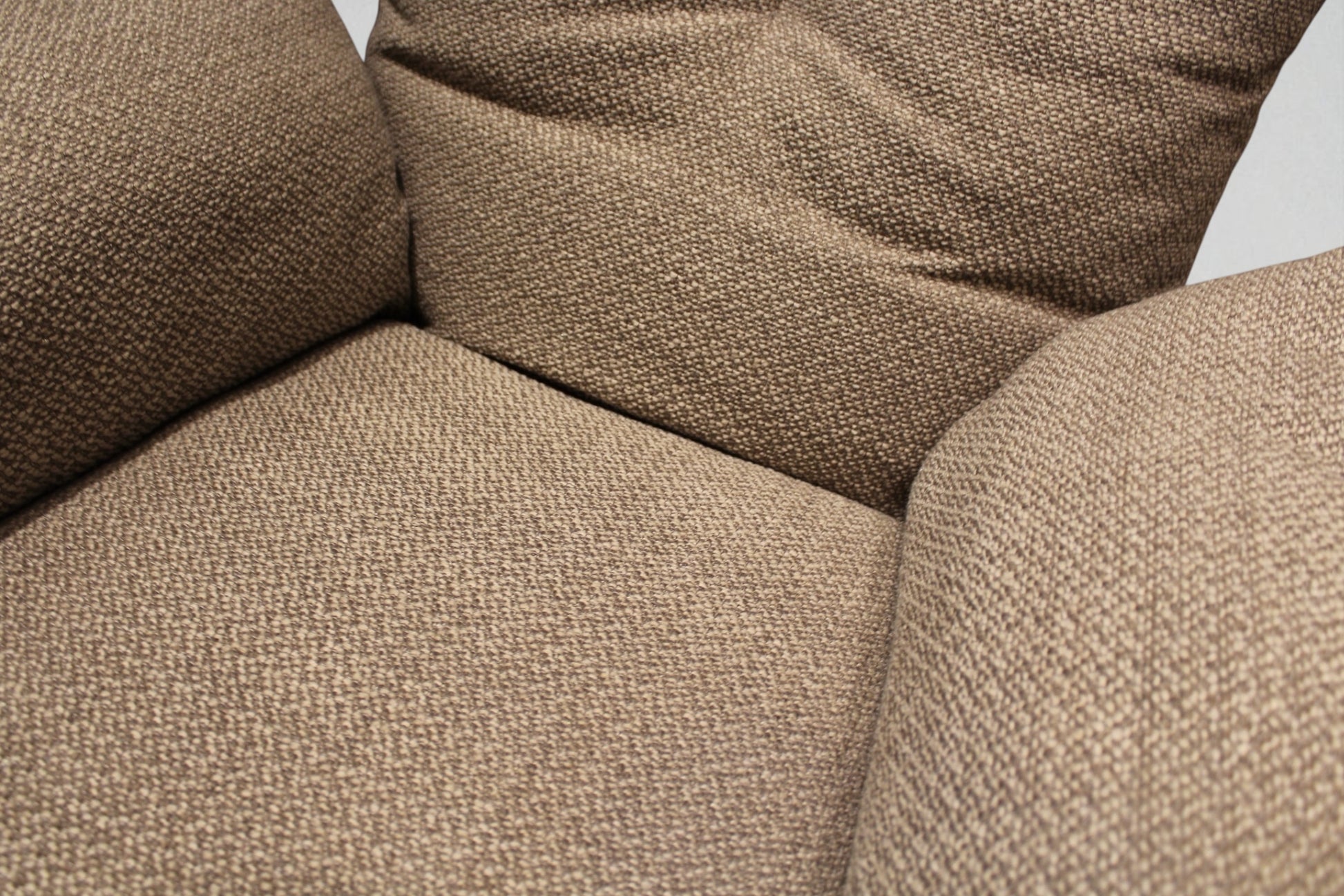 HLHF Contour Chair & Ottoman Accent Chairs Furniture Store Burlington Ontario Near Me 
