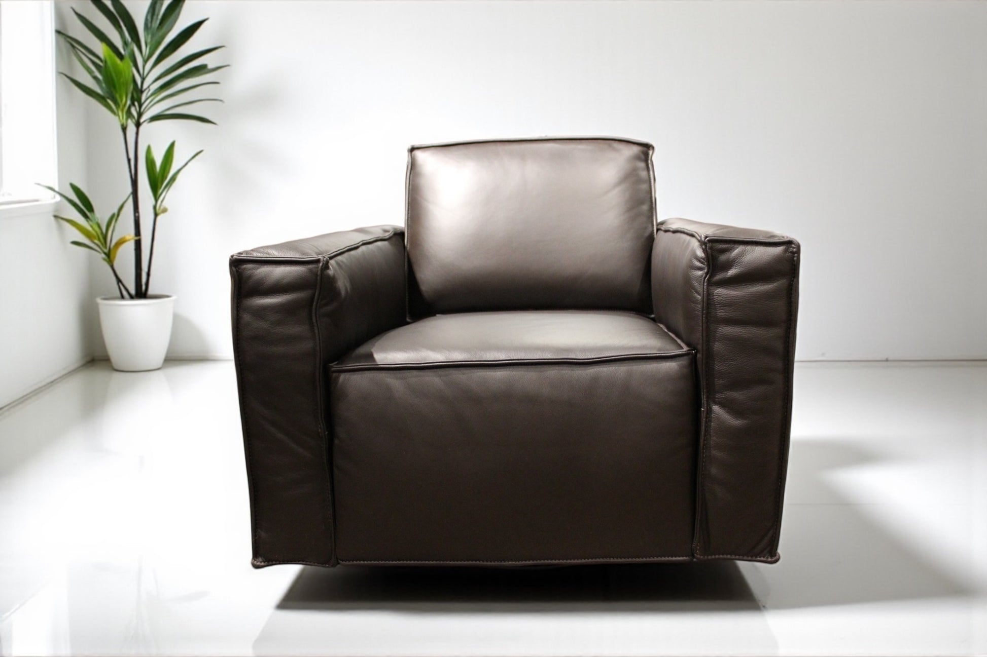 HLHF W1372 Leather Swivel Chair - 3 Colours Accent Chairs, Living Furniture Store Burlington Ontario Near Me 
