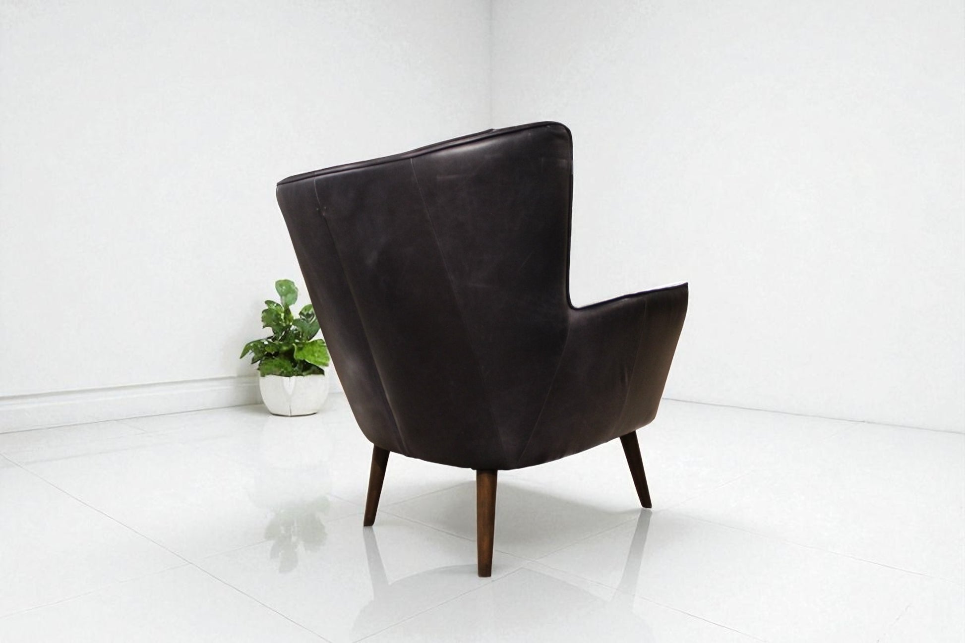 HLHF A996 Orb Leather Accent Chair - 3 Colours Accent Chairs, Living Furniture Store Burlington Ontario Near Me 