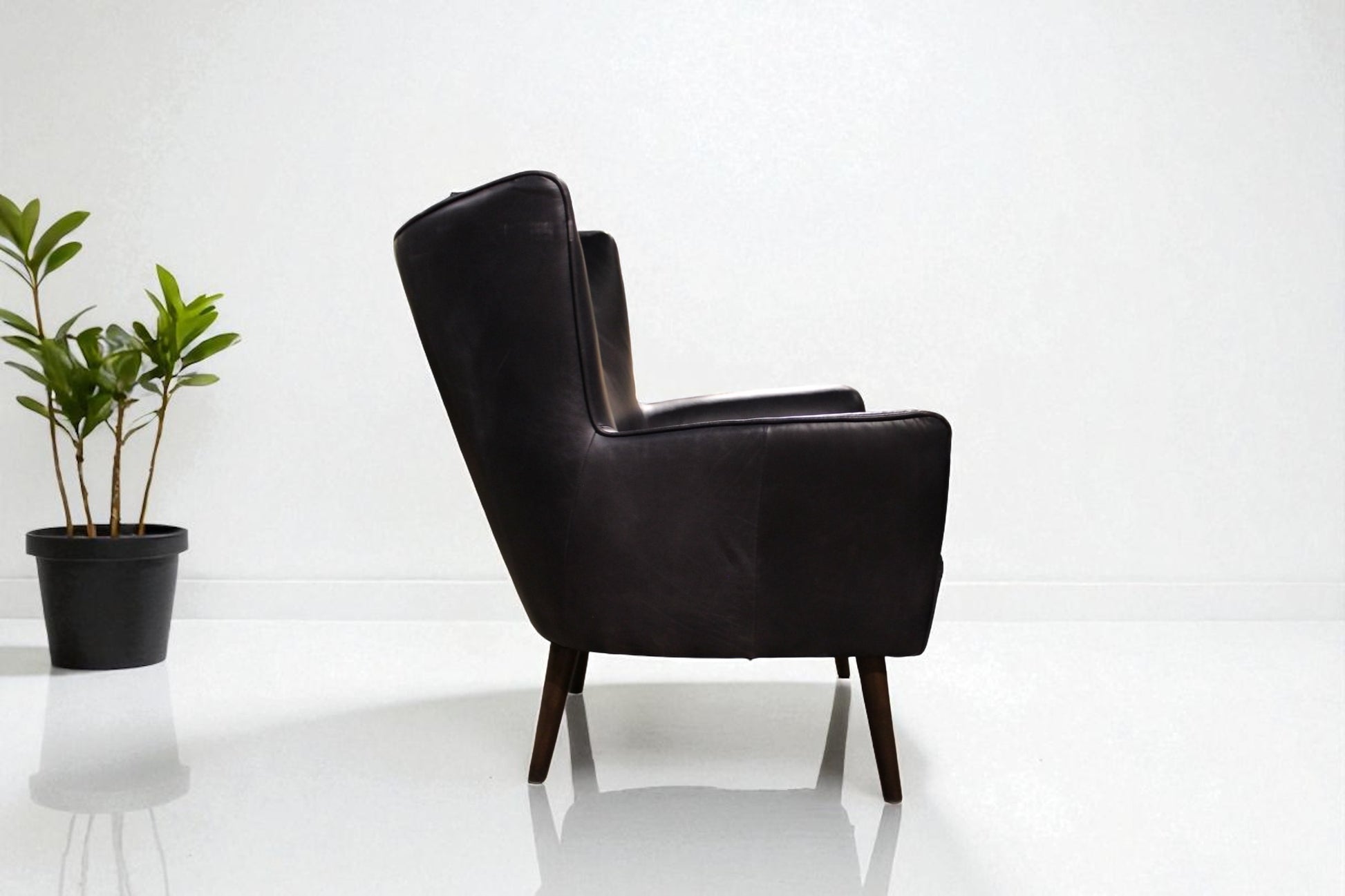 HLHF A996 Orb Leather Accent Chair - 3 Colours Accent Chairs, Living Furniture Store Burlington Ontario Near Me 