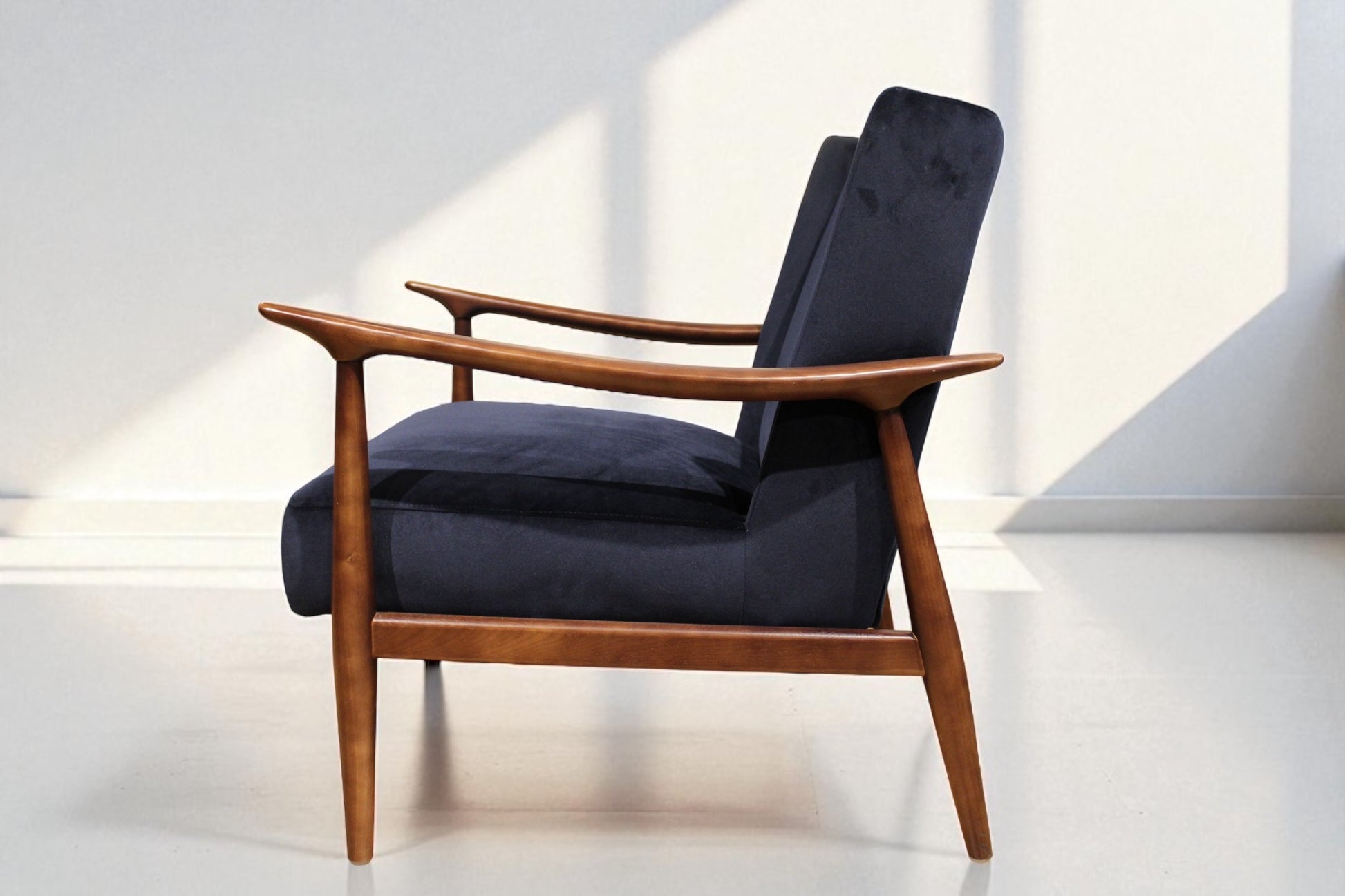 HLHF Curve Blue Velvet Accent Chair Accent Chairs Furniture Store Burlington Ontario Near Me 